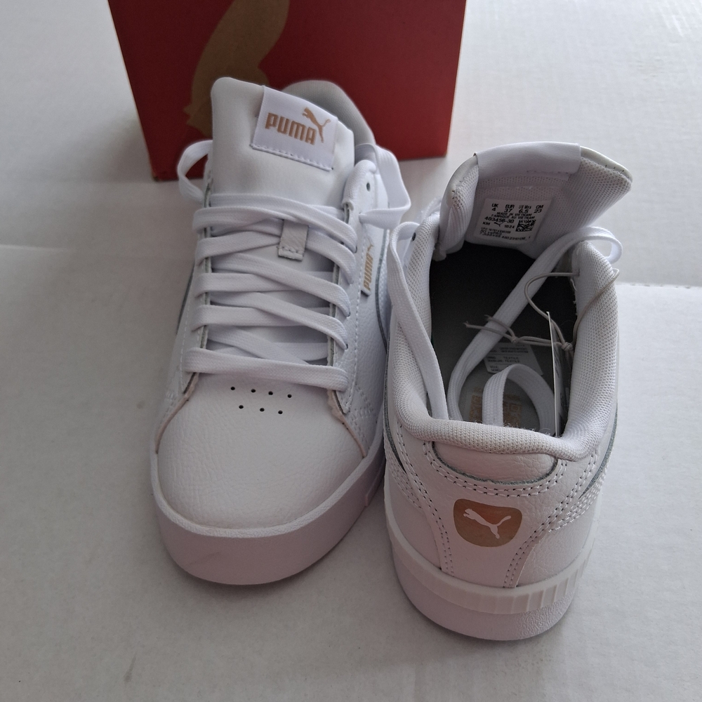 Puma White Court Sneakers with Gold Accents sz 6.5